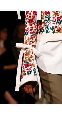 Details Oscar de la Renta Fall 2018 Ready-to-Wear Детали Оскар де ла Рента осень зима 2018 коллекция неделя моды в Нью Йорке Mainstyles